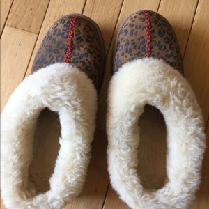 UGG Slippers Size 7